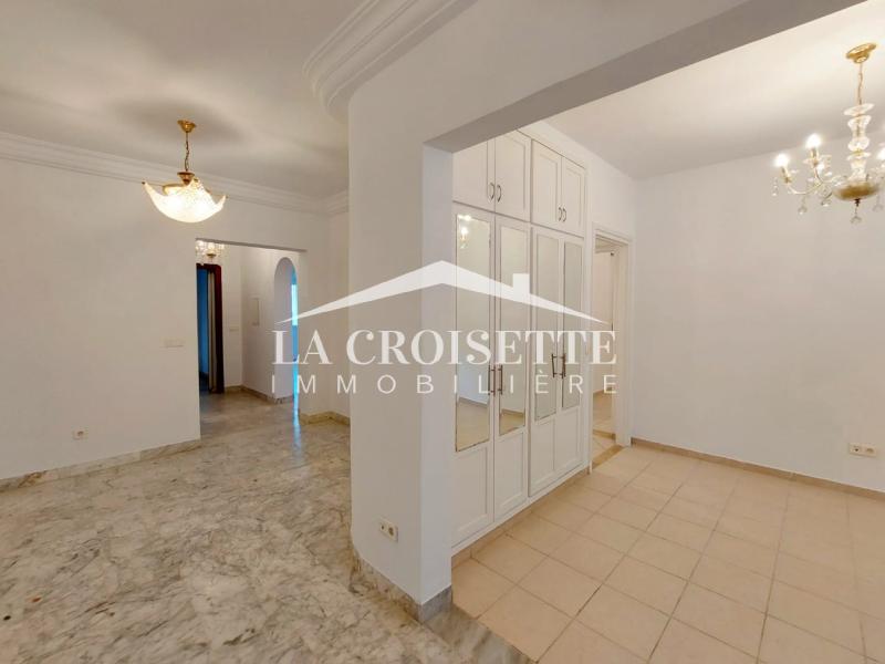 Appartement S+2 avec jardin à La Marsa 